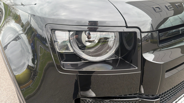 Land Rover Defender 3.0 D250 X-Dynamic HSE 90 3dr Auto Diesel Estate